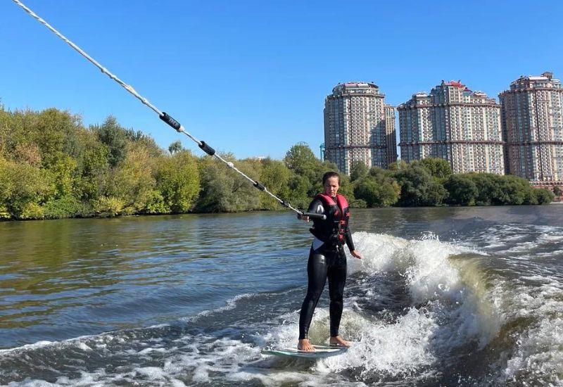ВейкШанс станция при яхт клубе River Club в Алых Парусах Москва